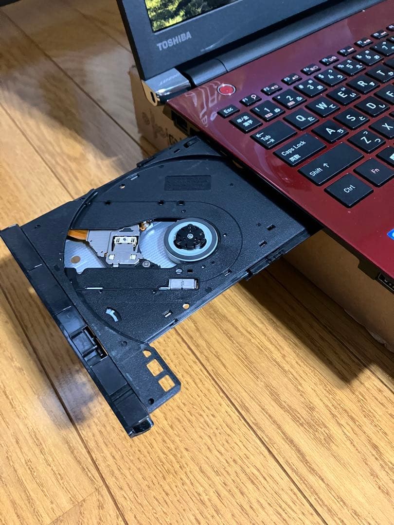 東芝ノートパソコン dynabook P1-T4KP-BR/中古特価良品