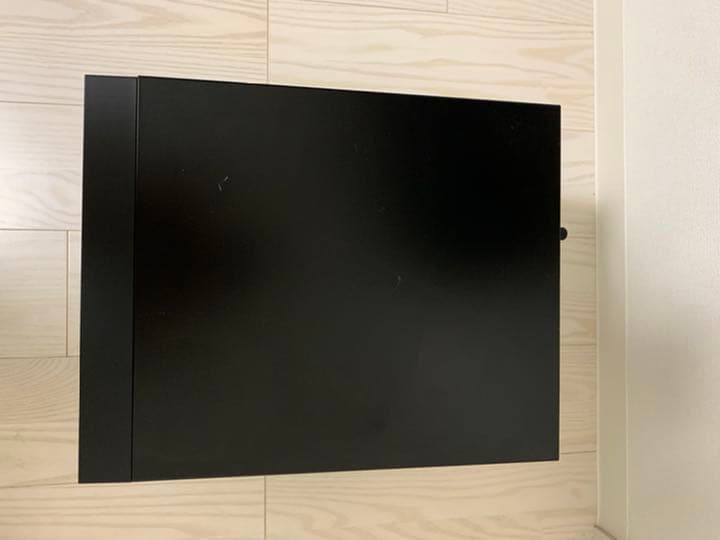 キューブ型デスクトップパソコン