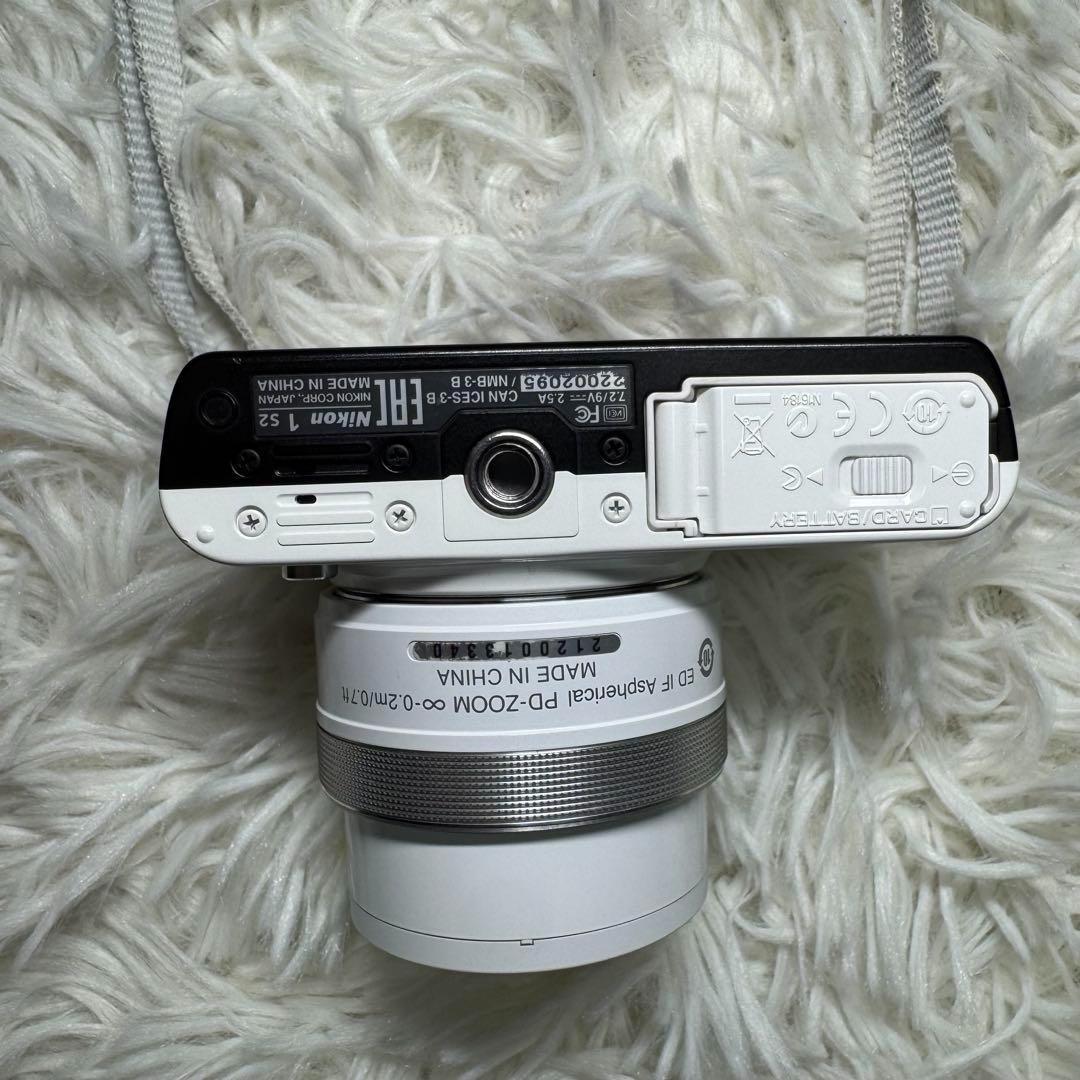 ☆【美品】Nikon 1 S2 ミラーレス一眼 ホワイト 標準レンズキット☆