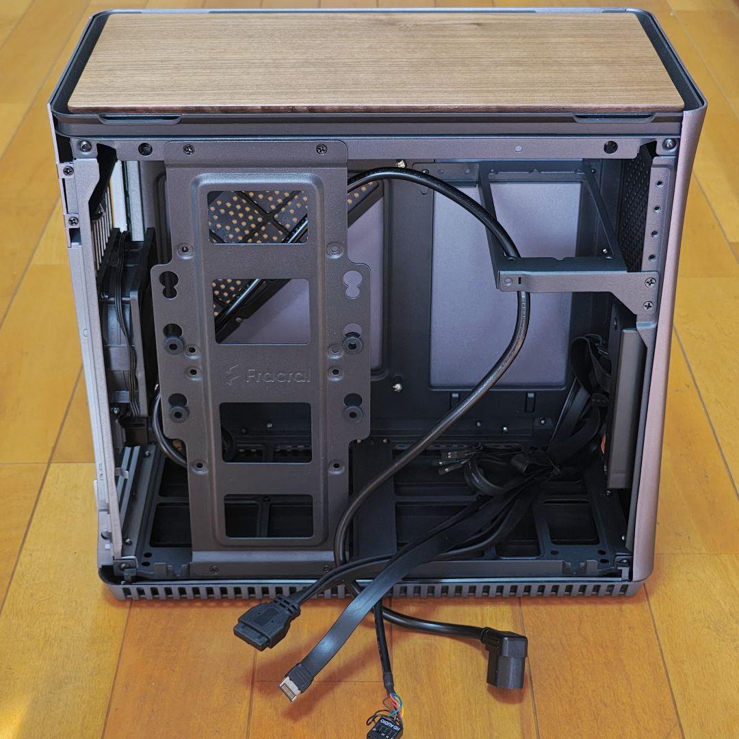 mini-ITX PCケース Fractal Design Era