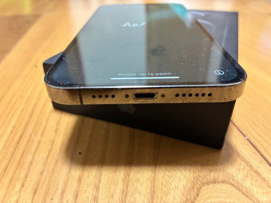 ユ*キ様 iPhone12 ProMax 256gb 背面割れ