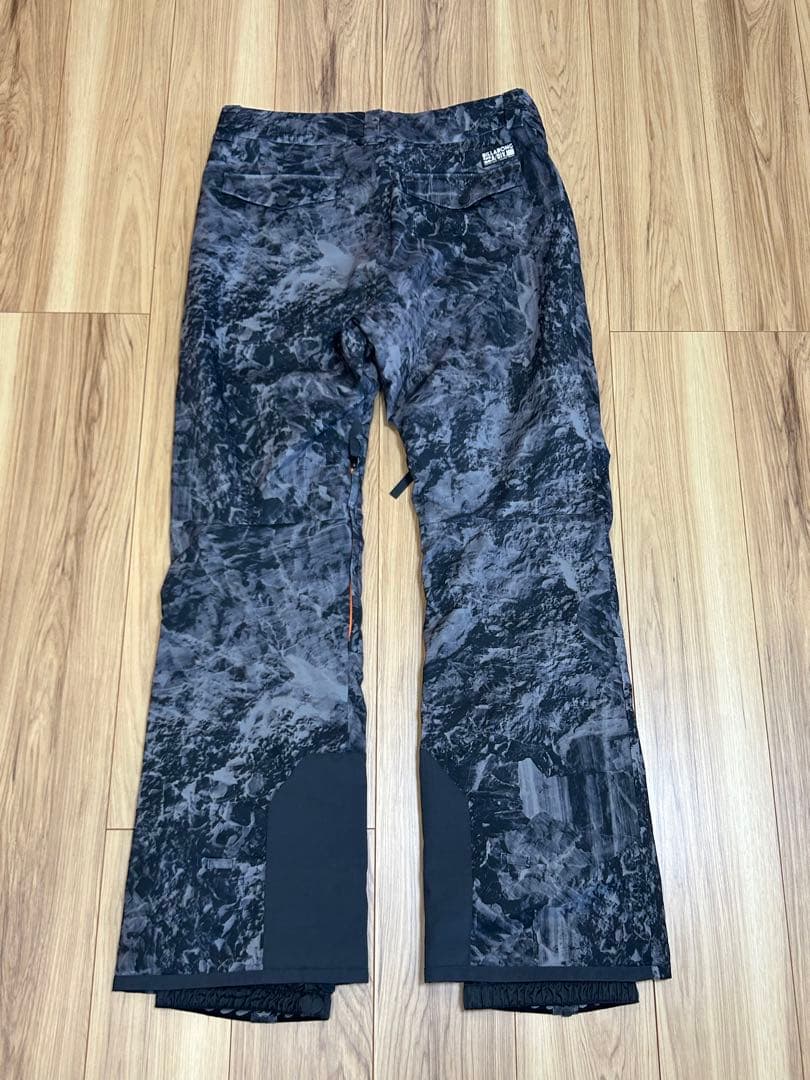 ※【ほぼ未使用品】ビラボン/ BILLABONG スノーウエアー / 上下セット