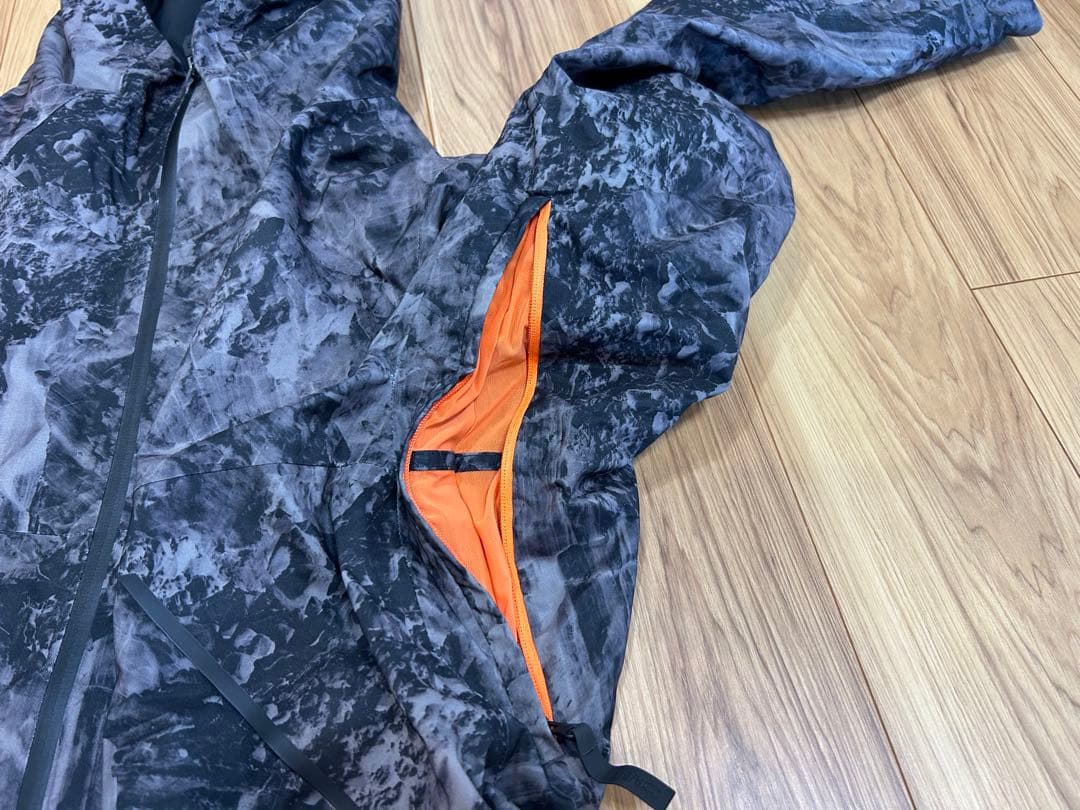 ※【ほぼ未使用品】ビラボン/ BILLABONG スノーウエアー / 上下セット