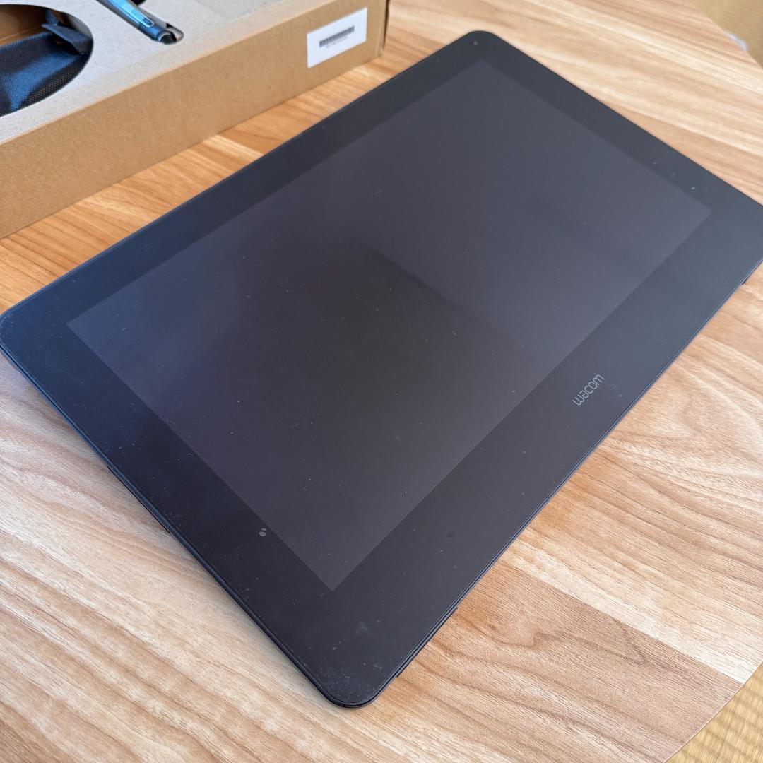 Wacom Cintiq Pro 16 2021モデル　DTH167K1D