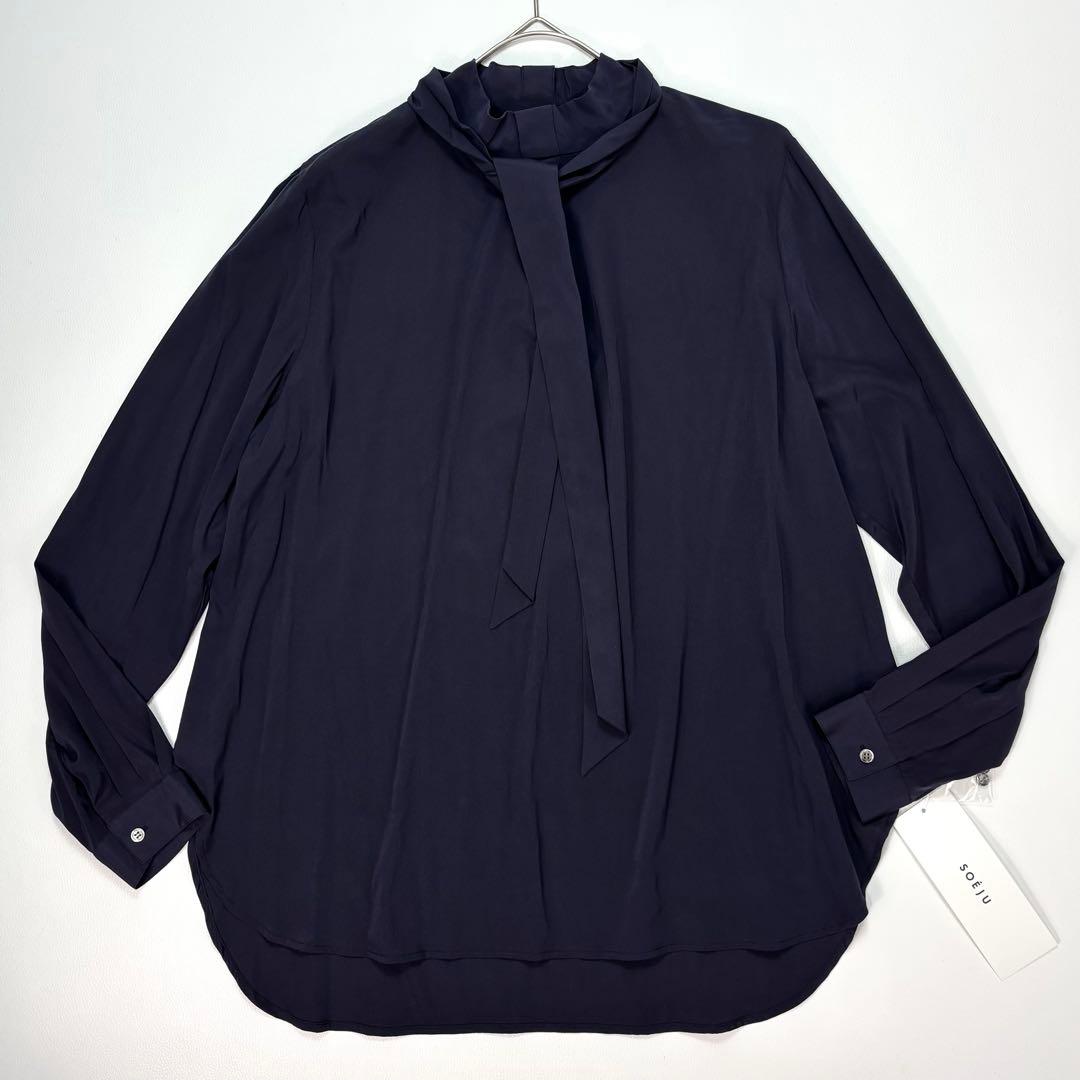 未使用✨SOÉJU シルクボウタイブラウス Mサイズ ネイビー　タグ付き