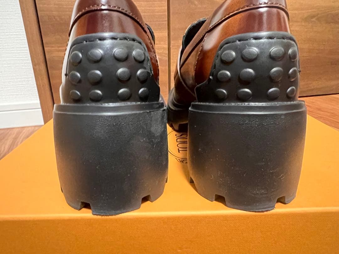 専用定価12万円ほぼ未使用TODS トッズ Tタイムレス 厚底ヒールローファー