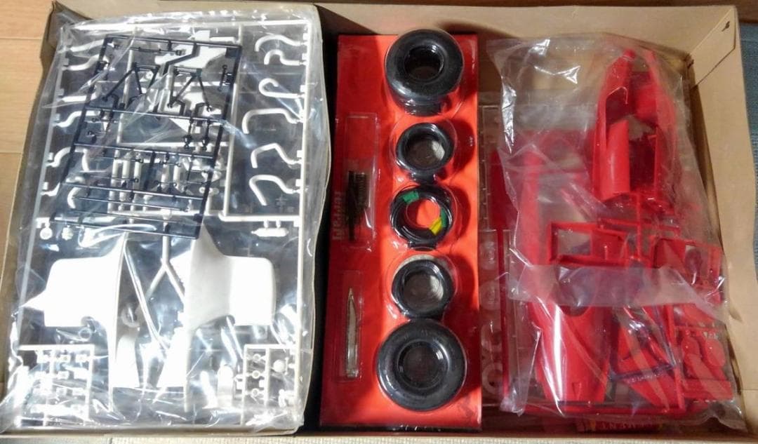 タミヤ 1/12 フェラーリ 312T 再販分デカール付き