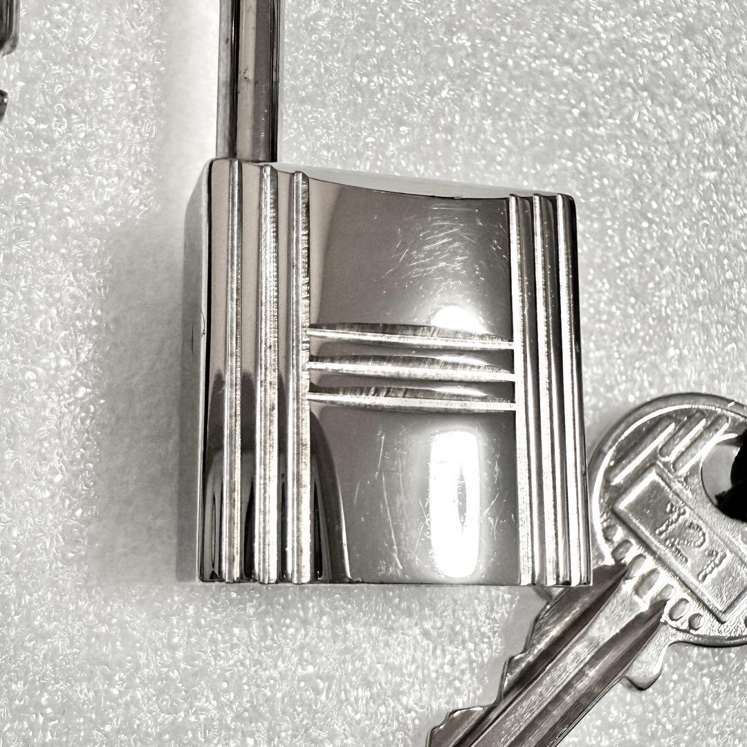 【121】 エルメス カデナ 南京錠 パドロック 121 番 鍵 シルバー