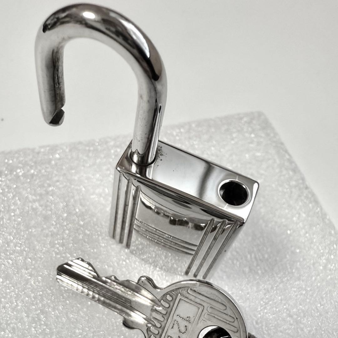 【121】 エルメス カデナ 南京錠 パドロック 121 番 鍵 シルバー