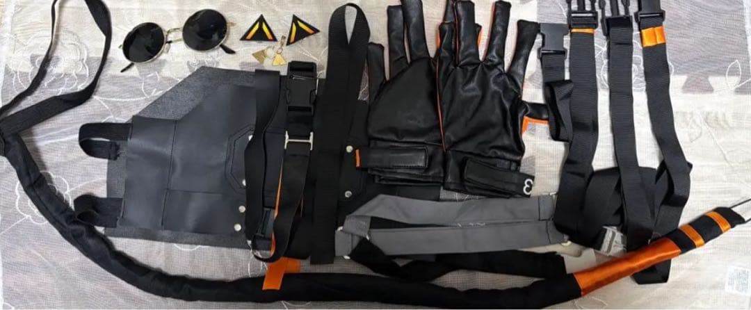 アルバーン・ノックス　衣装