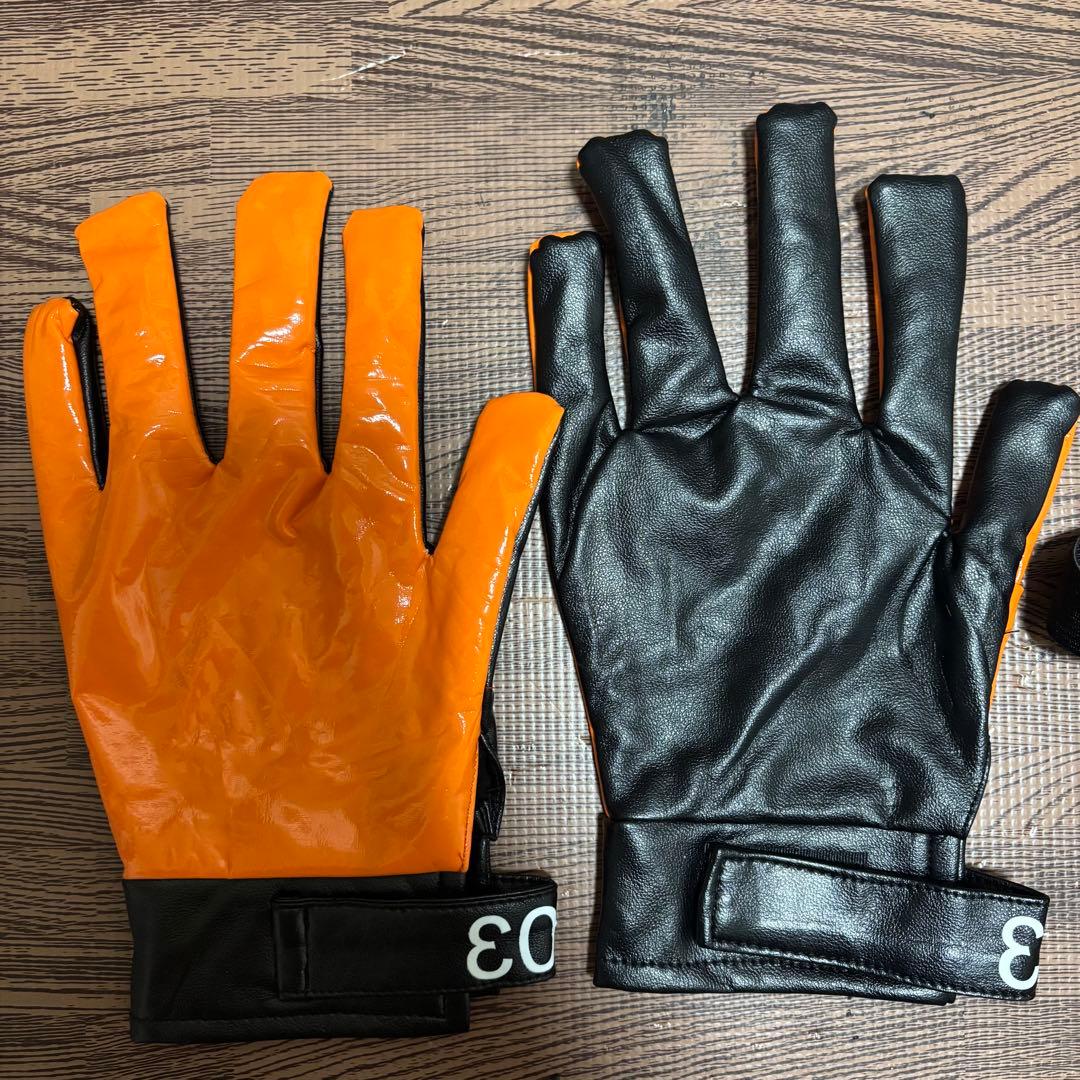 アルバーン・ノックス　衣装