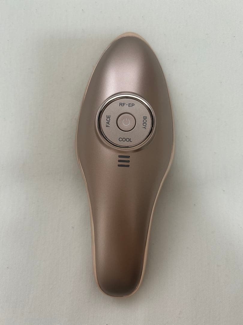 MEラボンエクラ　美顔器　IKKOプロデュース