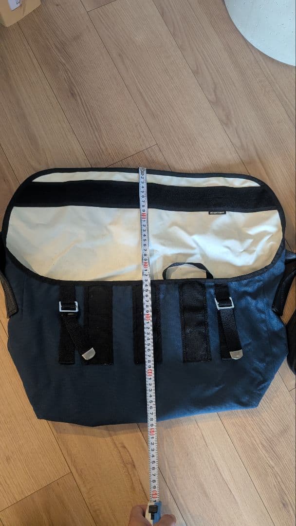 Resistant メッセンジャーバッグ ブラック