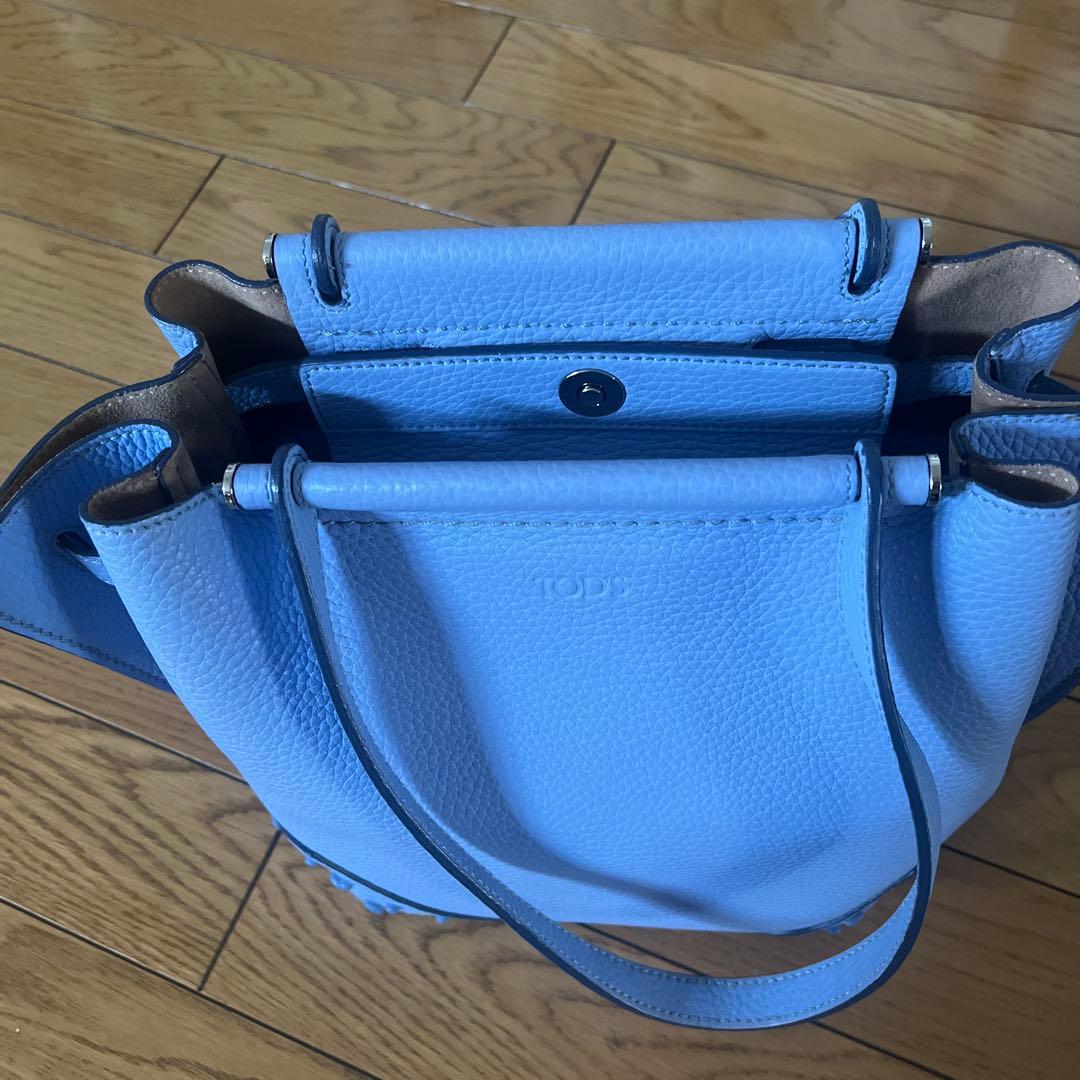 値下げ❗️トッズ　ブルー系レザー ハンドバッグ