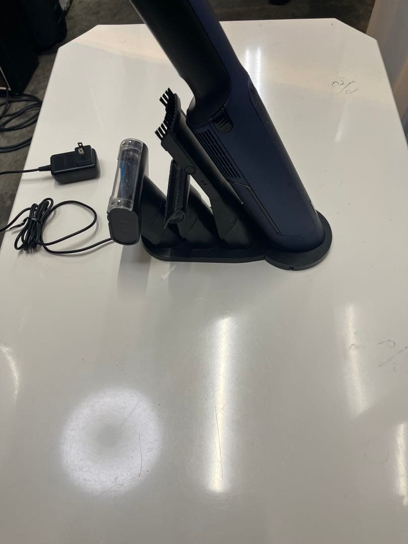 Shark 充電式ハンディクリーナー WV405J ネイビー