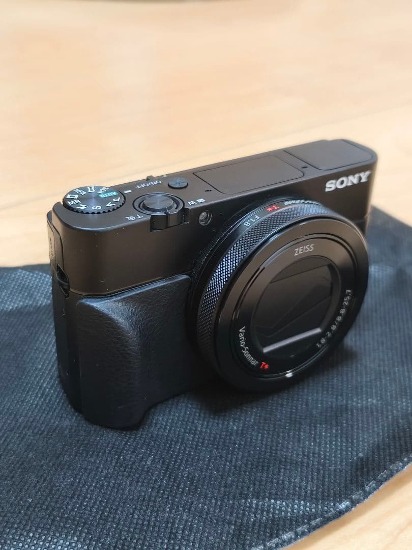 デジタルカメラ SONY Cyber-shot DSC-RX100M5 RX100V