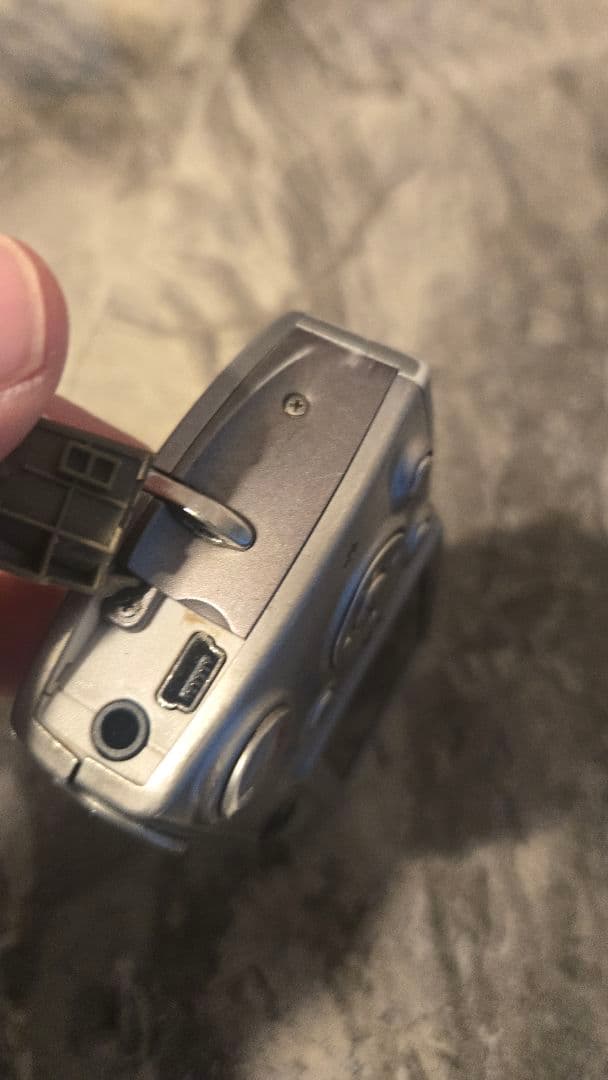 Canon IXY DIGITAL 700 コンパクトデジタルカメラ　動作確認済