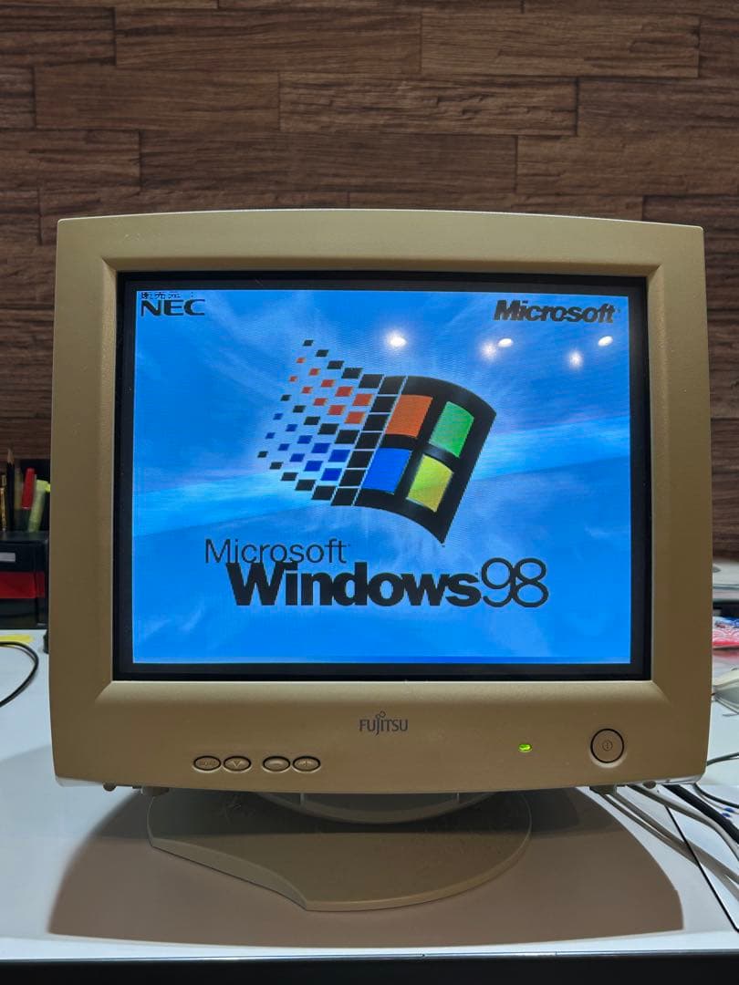 懐かしいレトロなブラウン管モニター１５型