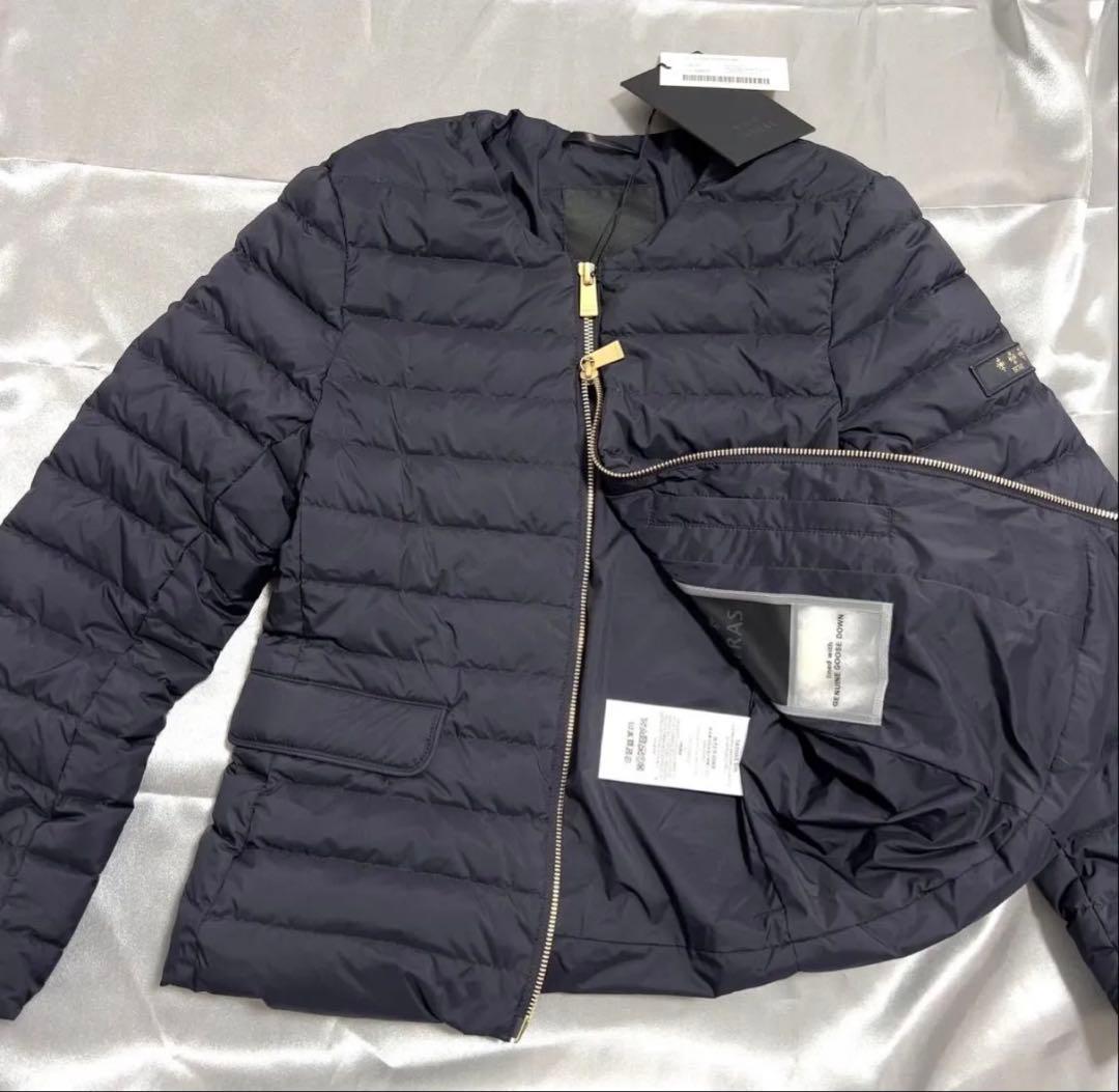 新品タグ付きTATRAS タトラス ノコ ノーカラー ダウンジャケット ネイビー