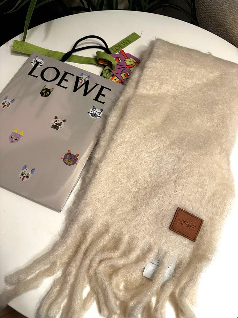 LOEWE フリンジマフラー