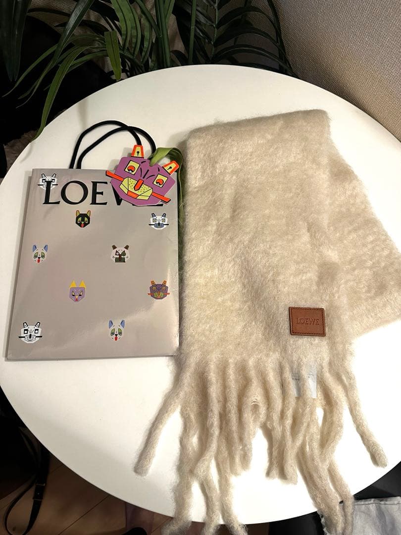 LOEWE フリンジマフラー
