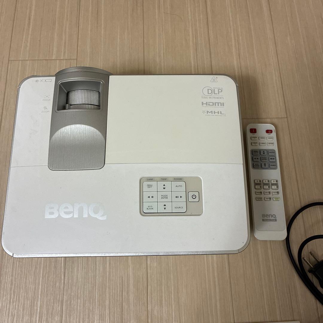 BENQ DLPプロジェクター 本体　MW 632ST