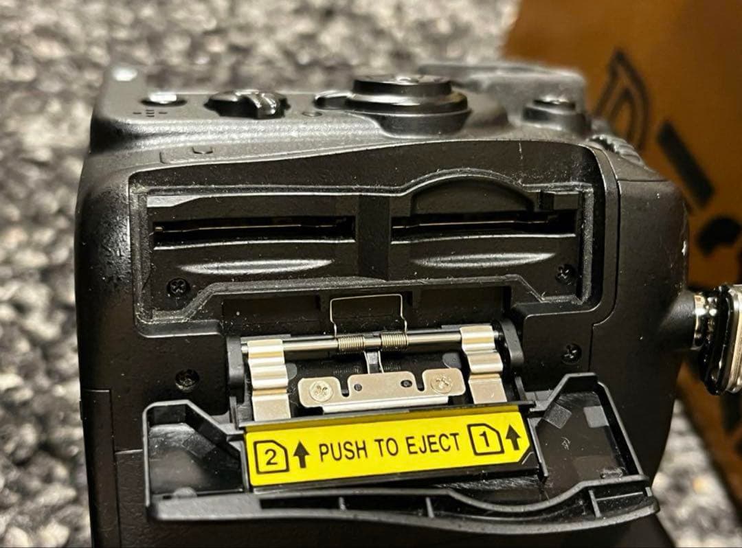 Nikon D7200 デジタル一眼レフカメラ　はちろく