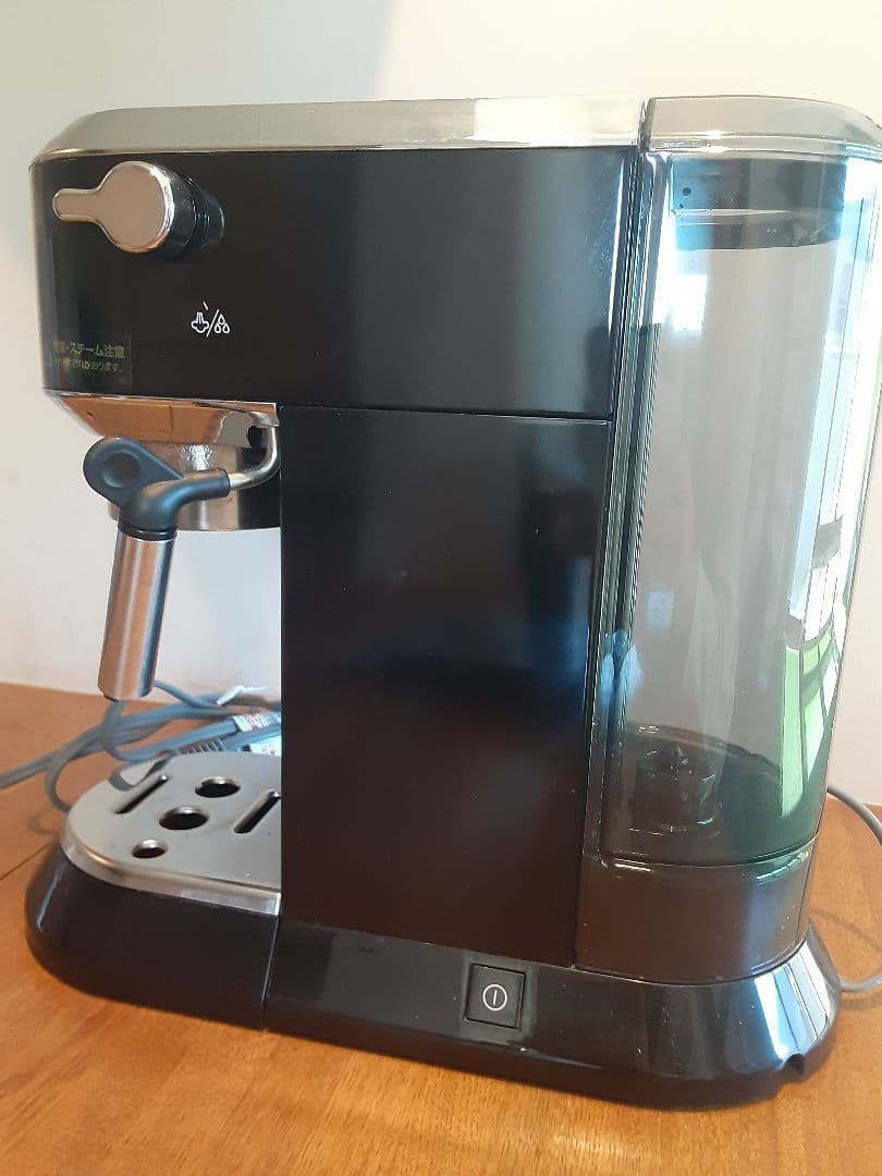 デロンギ デディカ エスプレッソマシン