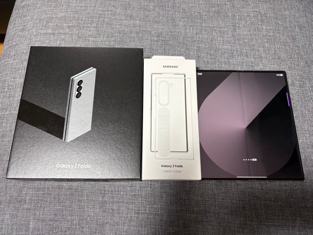 Galaxy Z Fold 6 国内版SIMフリー (純正ケース付き)