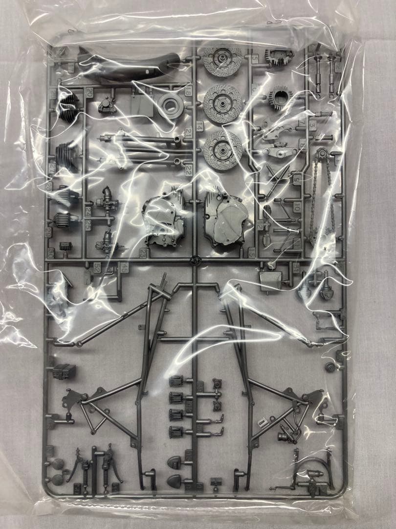 NO.25 ドゥカティ900S、ドゥカティ900マイク・ ヘイルウッド・レプリカ