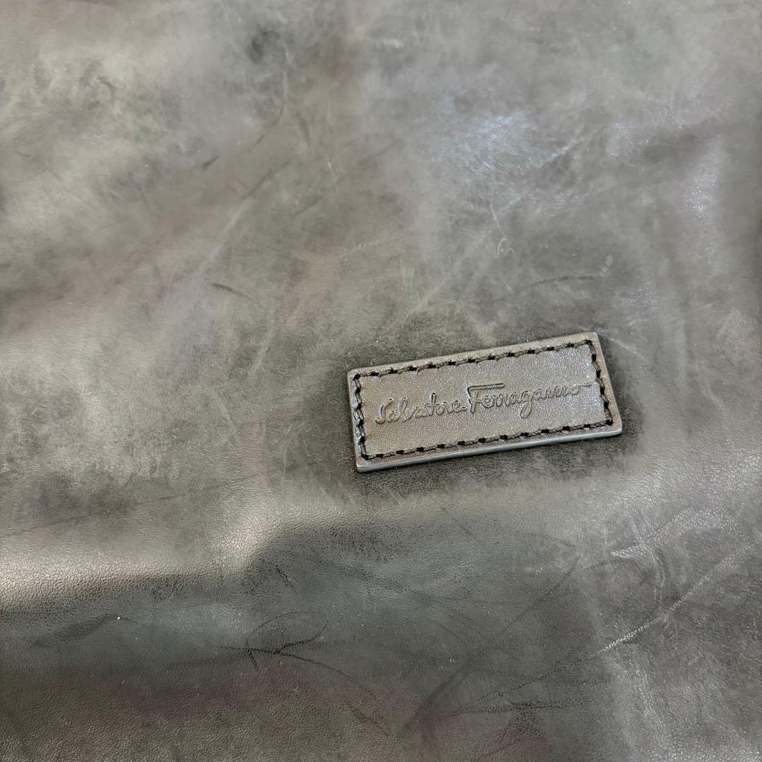 おび Salvatore Ferragamo ショルダーバッグ