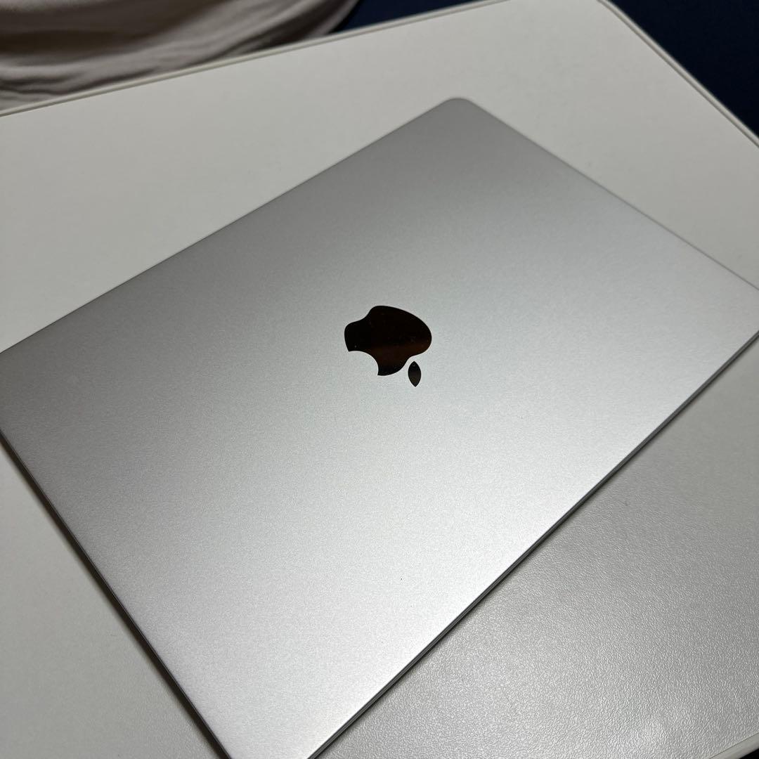 【超美品】Apple MacBook Air 13インチ M4 16GB 本体