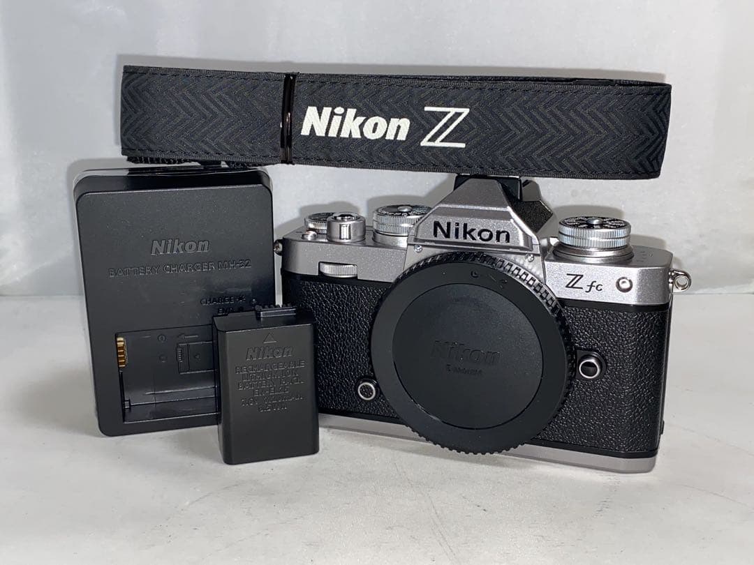 【新品級】Nikon Z fc ボディ 本体 zfc
