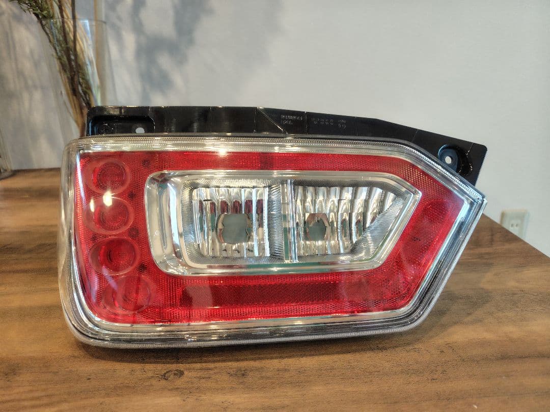 スズキ　ワゴンR 左テールランプ