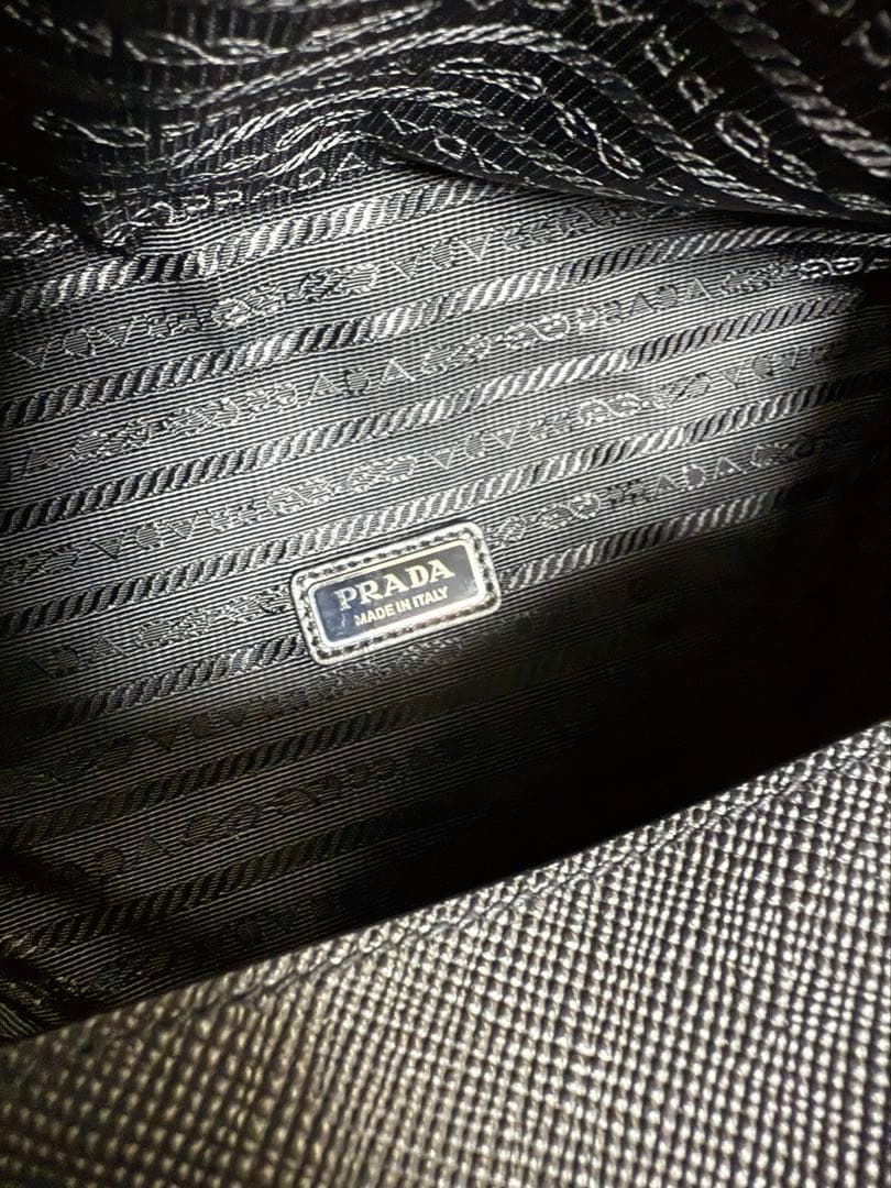 [アーサー]プラダ トライアングル ロゴ ジップ メッセンジャー バッグ