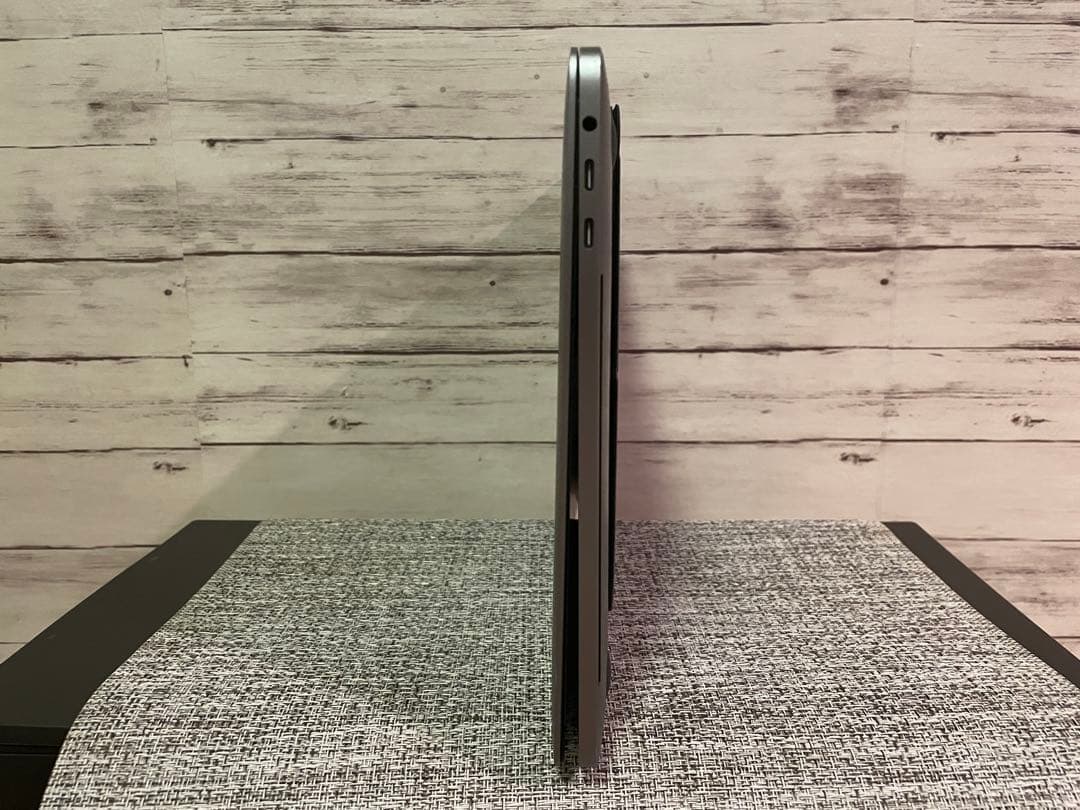 MacBook本体 MacBookPro 13inch 2018 8GB