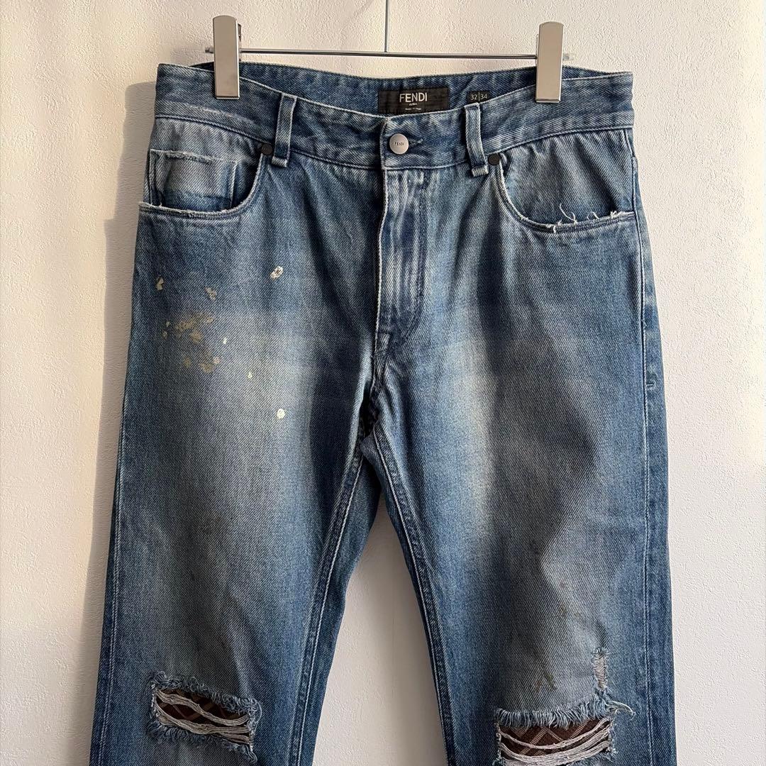 【極美品✨】FENDI デニム　ダメージ加工　ズッカ柄　32 レザーパッチ
