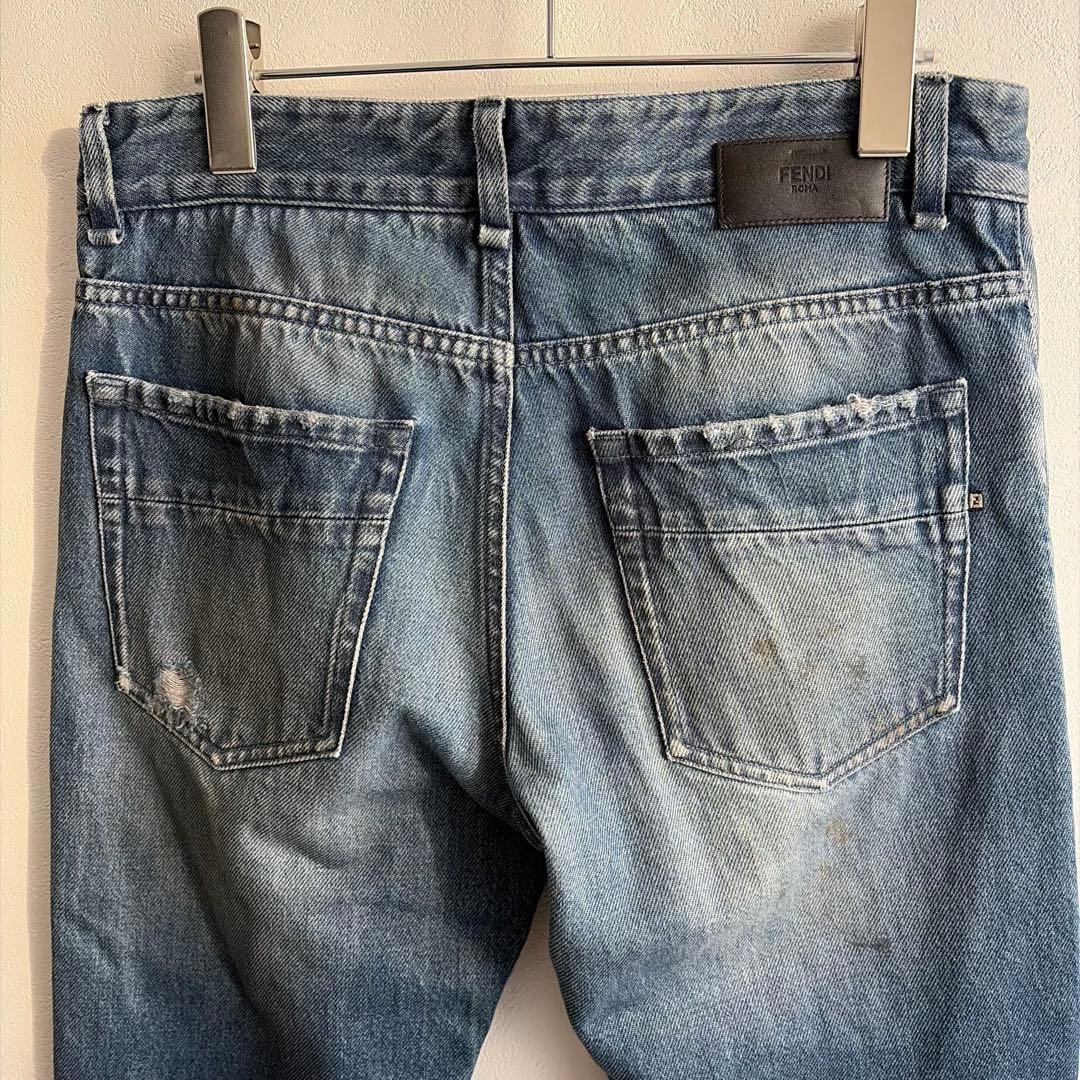 【極美品✨】FENDI デニム　ダメージ加工　ズッカ柄　32 レザーパッチ