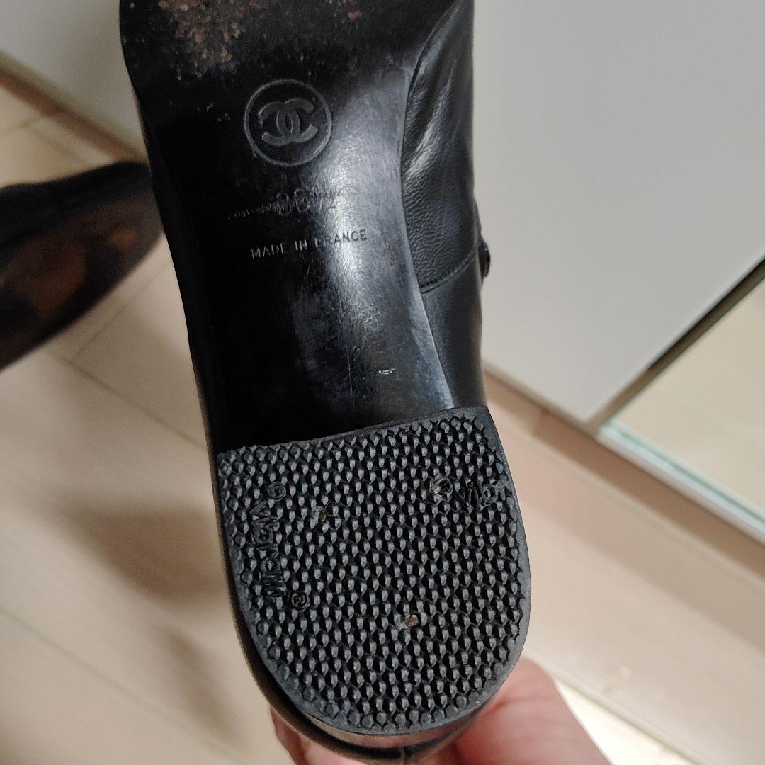 m*o様 CHANEL ブラックレザショートーブーツ