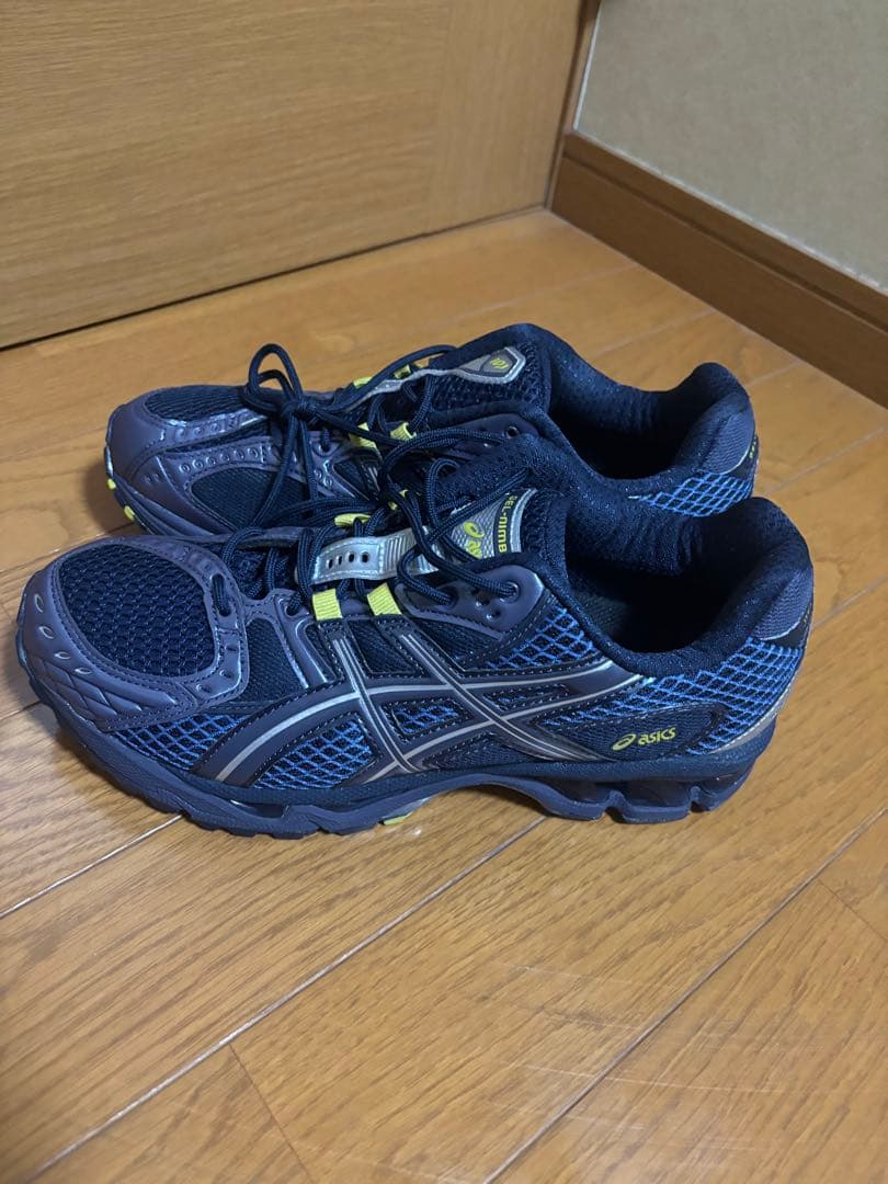 ASICS GEL-NIMBUS 10.1 ネイビー/イエロー スニーカー