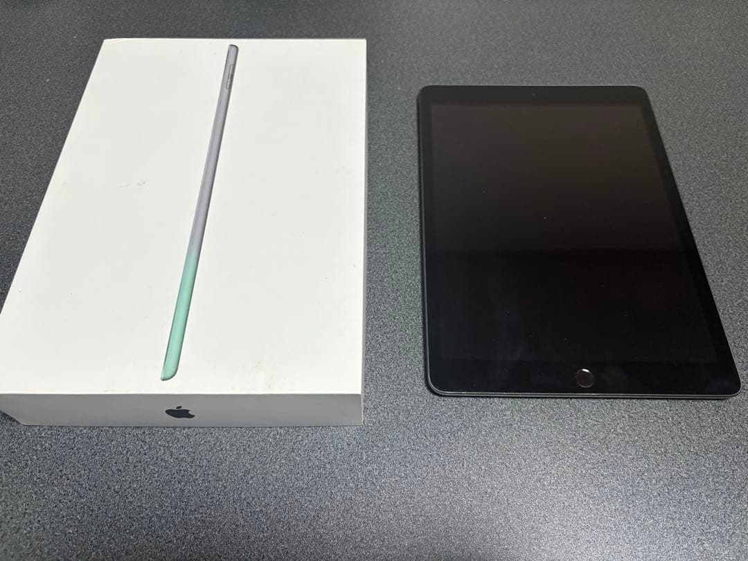iPad 第7世代　スペースグレー 本体 箱付き