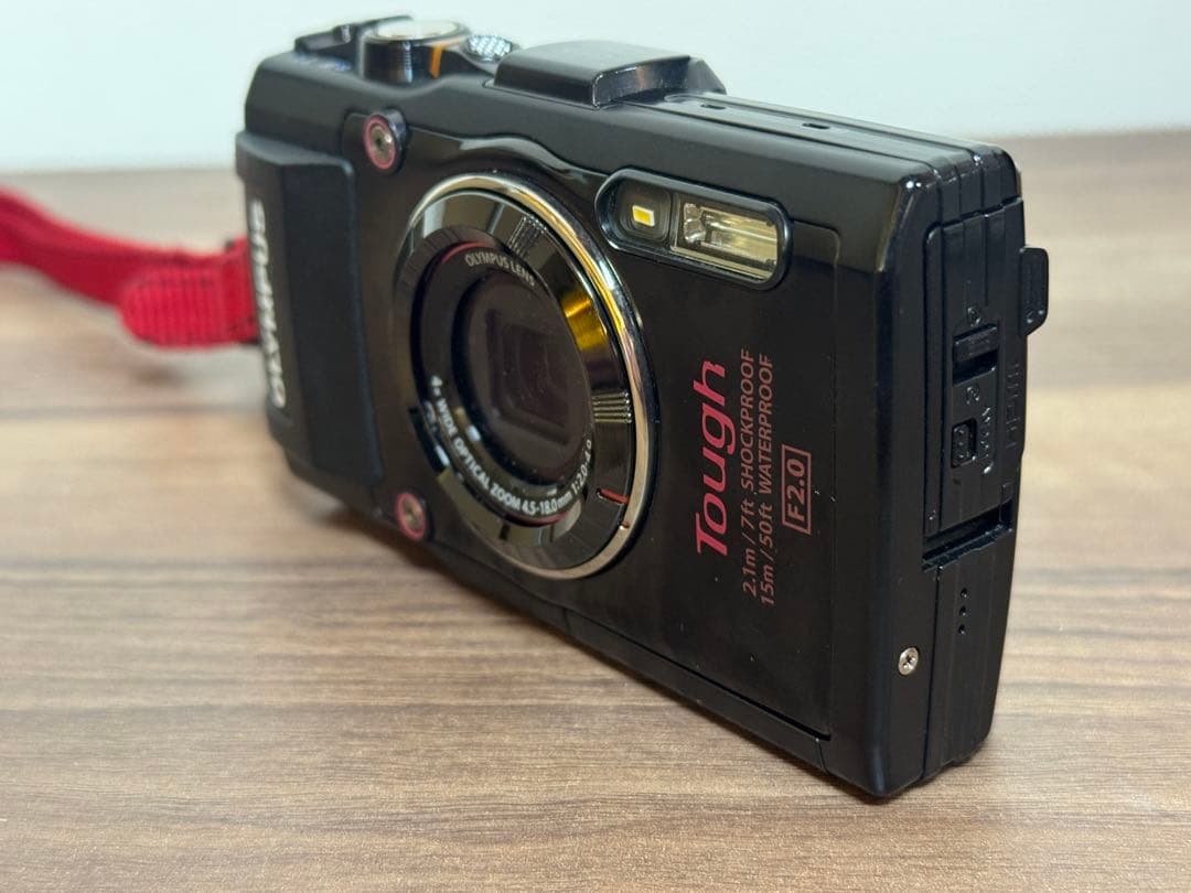 OLYMPUS Tough TG-4 コンパクトデジタルカメラ