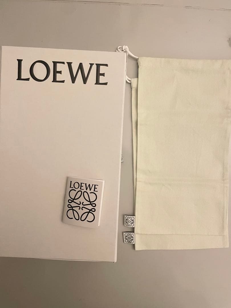 定価13.8万　ロエベ　アナグラム　パデッドミュール　36サイズ