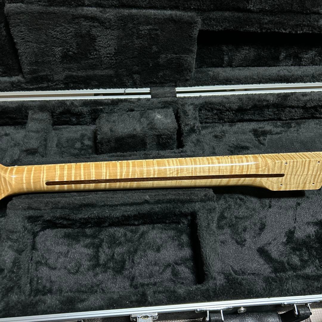 ストラトキャスター フレイムメイプルネック 22フレット