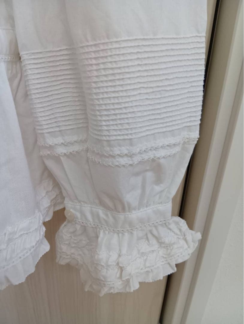 ピンクハウス リボンフリル付きホワイト長袖ブラウス　PINK HOUSE