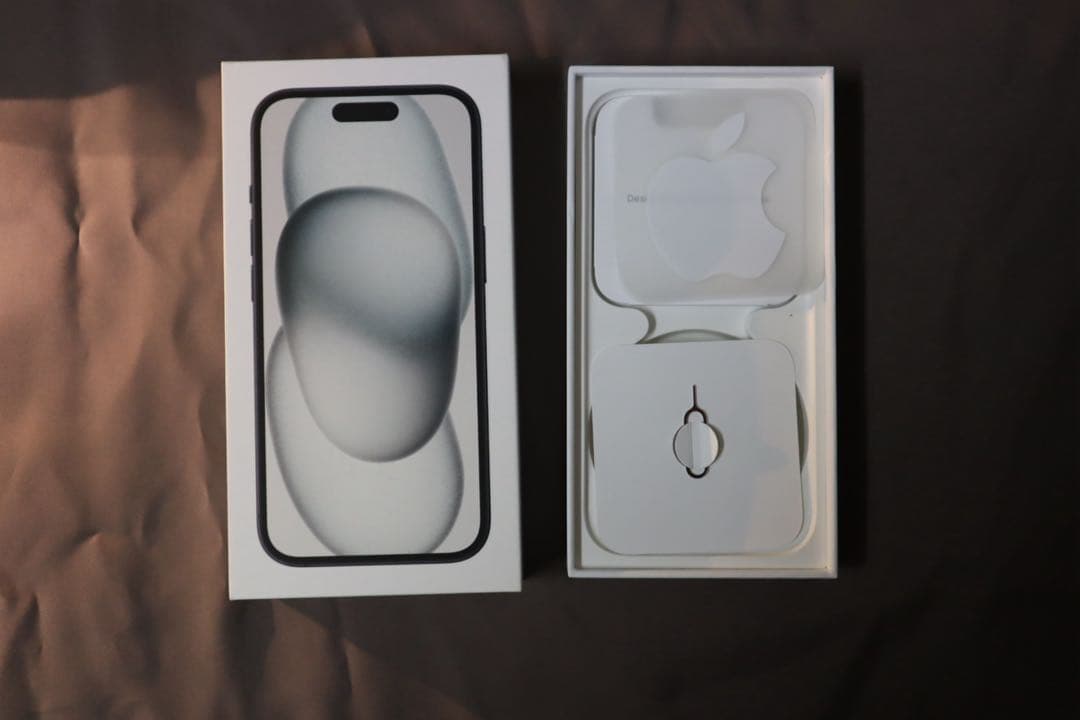 iPhone15 128GB ブラック SIMフリー 美品 バッテリー88%