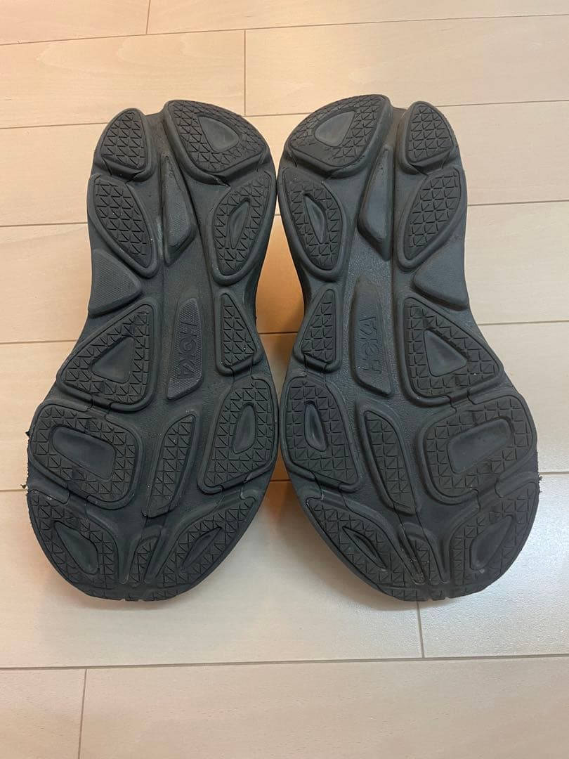 HOKA ボンダイ8 ブラック 25cm