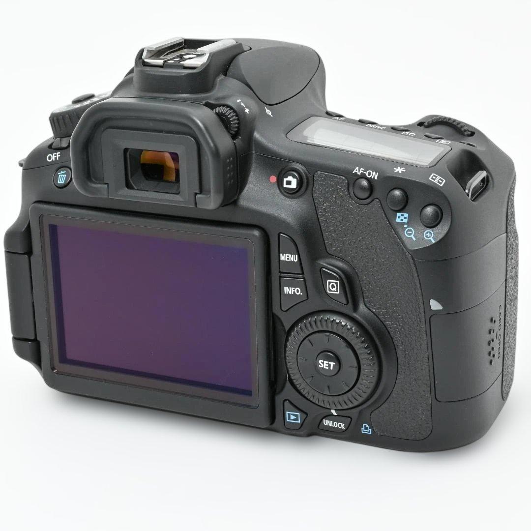 ほぼ新品 ショット数533回 Canon EOS 60D ボディ