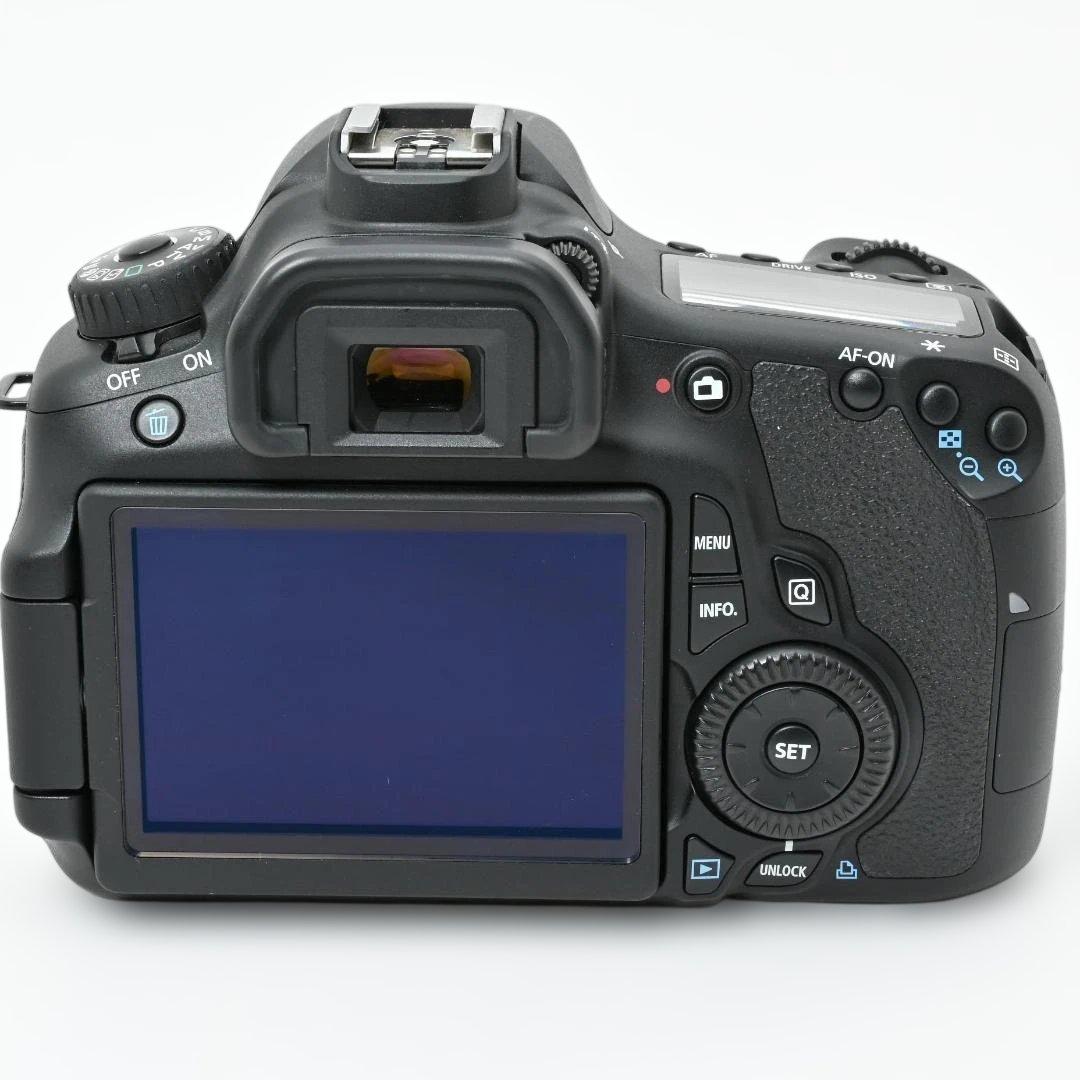 ほぼ新品 ショット数533回 Canon EOS 60D ボディ