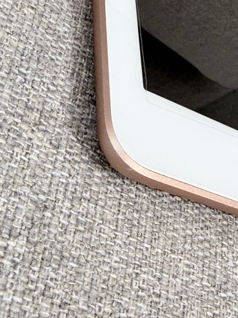 iPad 第6世代 32GB Wi-Fiモデル ピンクゴールド 画面保護シール付